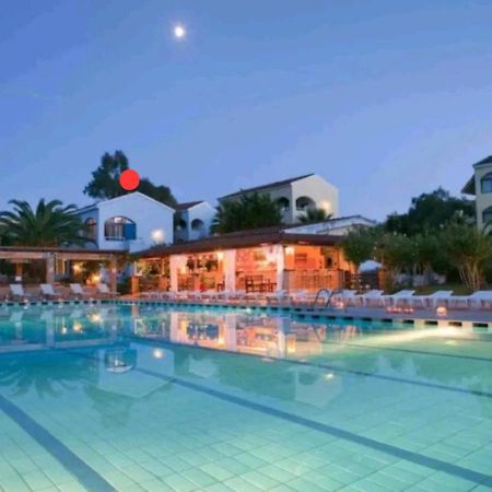 Govino Bay Luxury Beach Loft Apartment Danilia Dış mekan fotoğraf