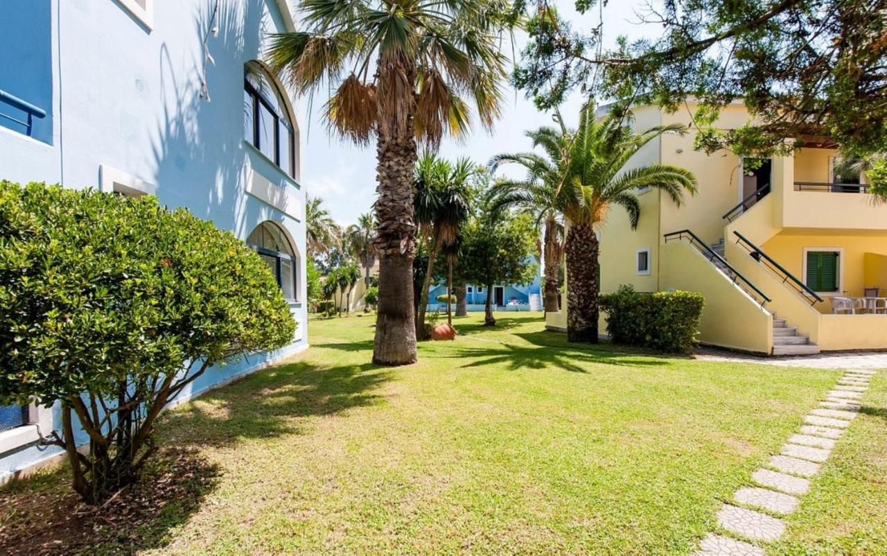 Govino Bay Luxury Beach Loft Apartment Danilia Dış mekan fotoğraf