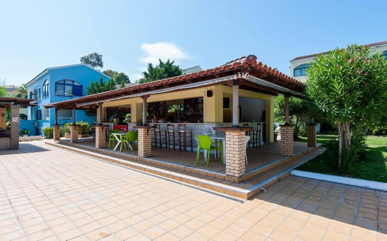 Govino Bay Luxury Beach Loft Apartment Danilia Dış mekan fotoğraf