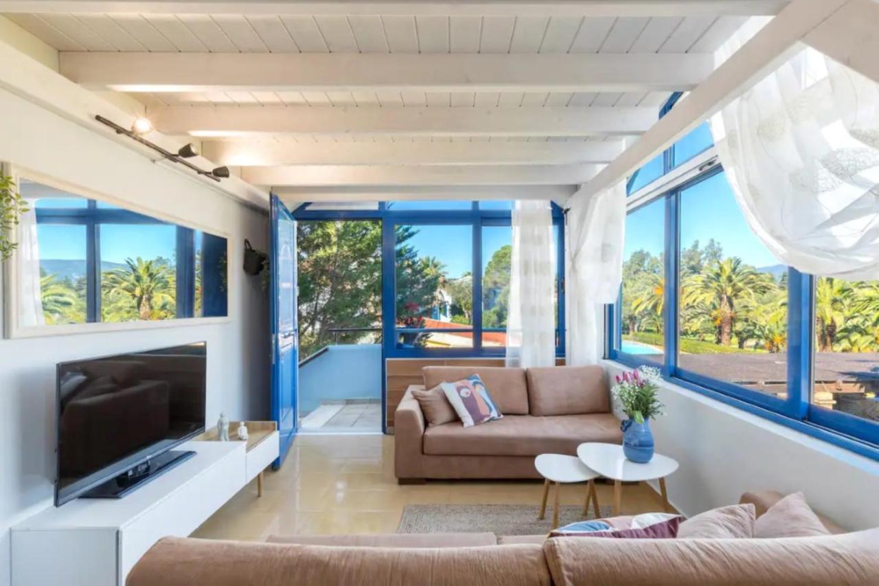 Govino Bay Luxury Beach Loft Apartment Danilia Dış mekan fotoğraf