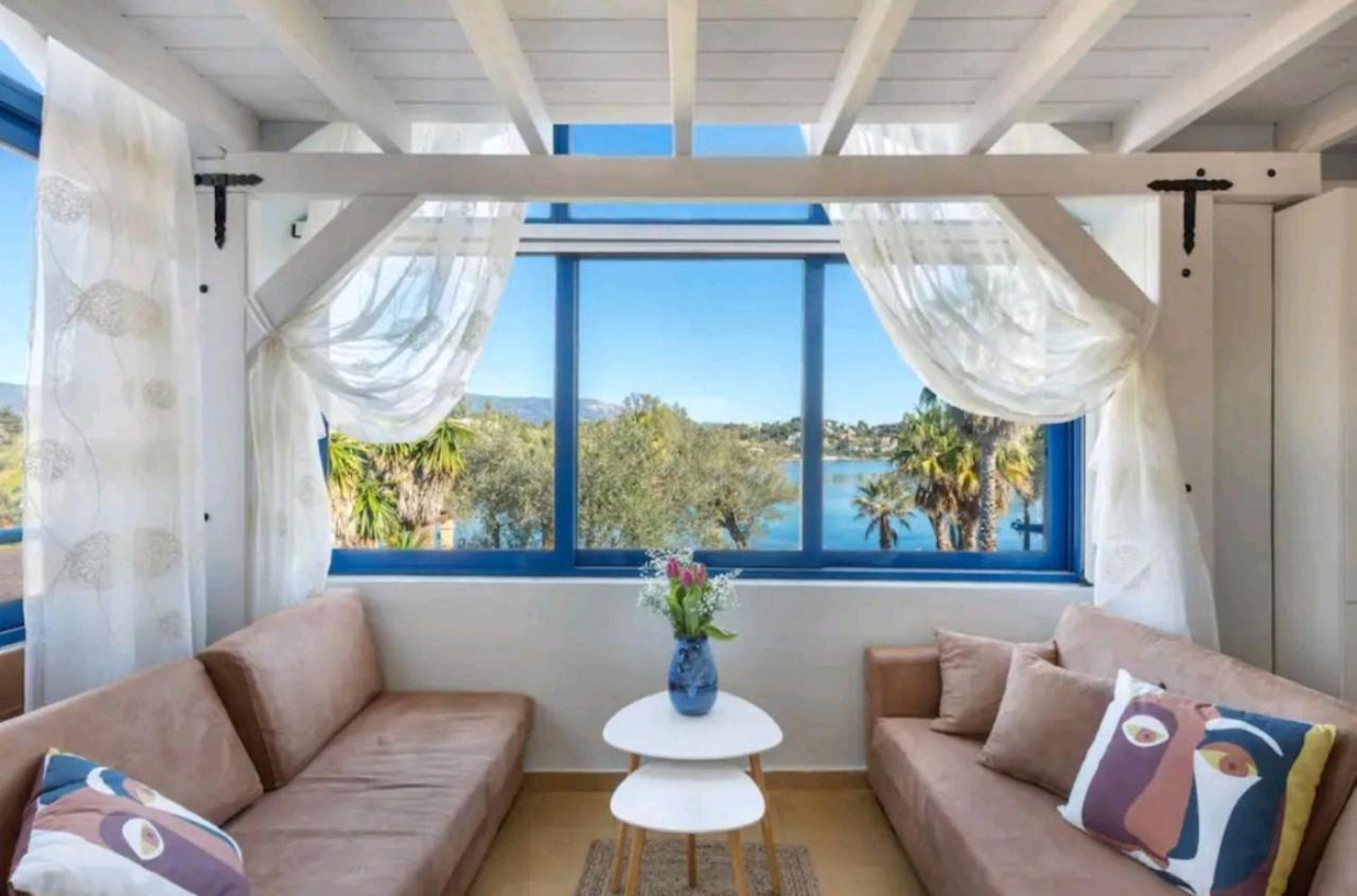 Govino Bay Luxury Beach Loft Apartment Danilia Dış mekan fotoğraf